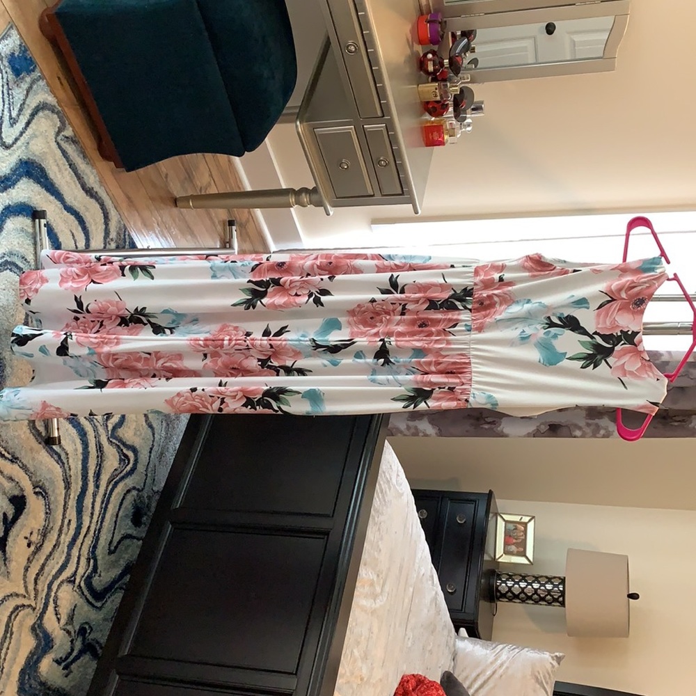 Floral maxi dress - Picture 4 of 6